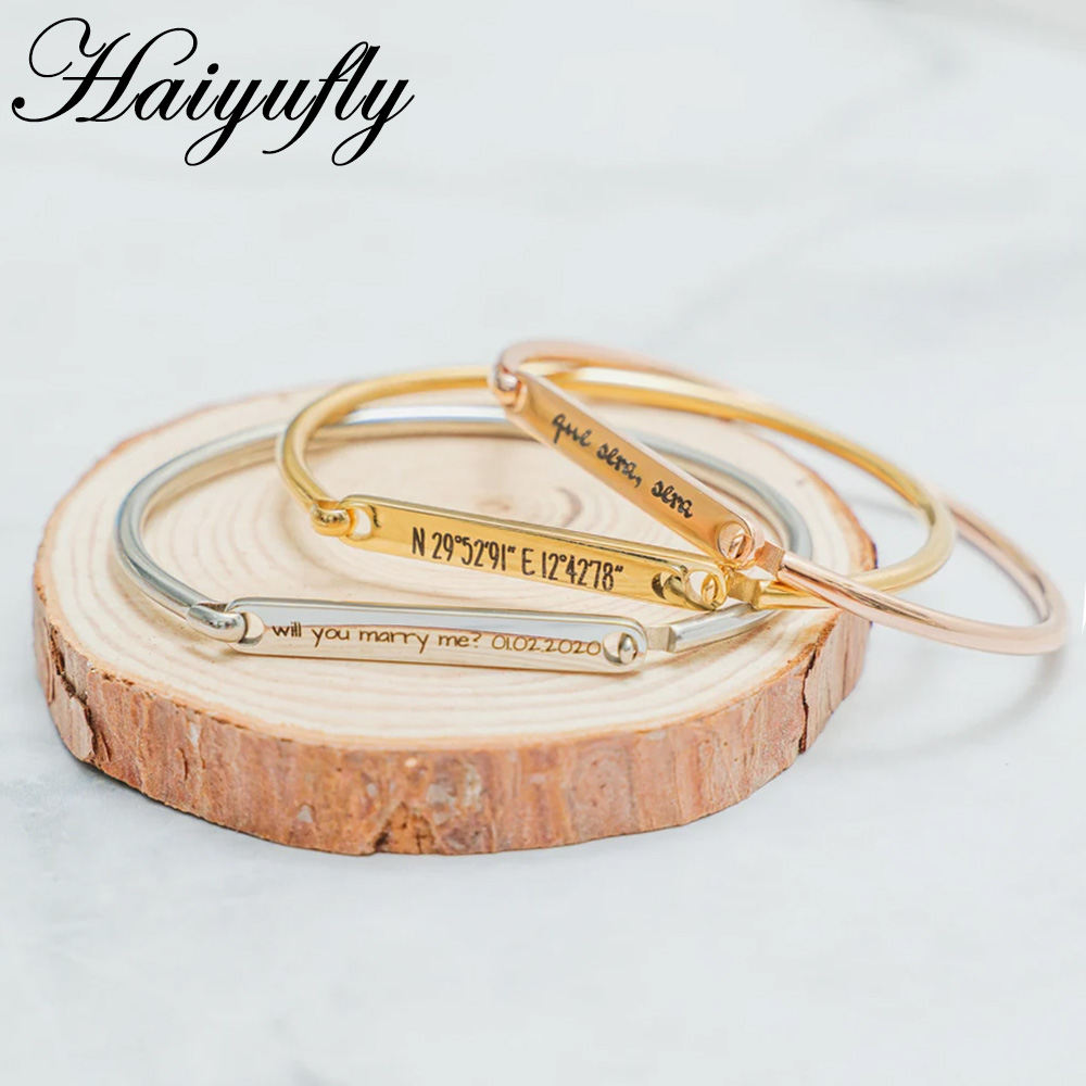 Haiyufly แกะสลักชื่อ Horseshoe - Coordinates Bracelet บทวิจารณ์และราคา